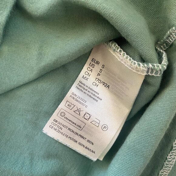 Simpsons x H&M Long Sleeve T-Shirt – Characters on Both Sleeves – Size Small - Picture 9 of 13